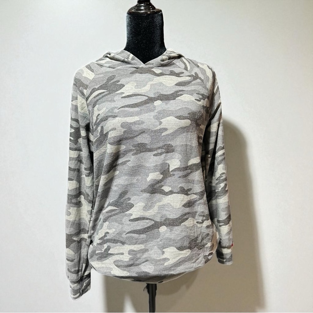 NWOT Haptics Women’s Gray Camouflage Hoodie Sz S Cozy Soft Pullover